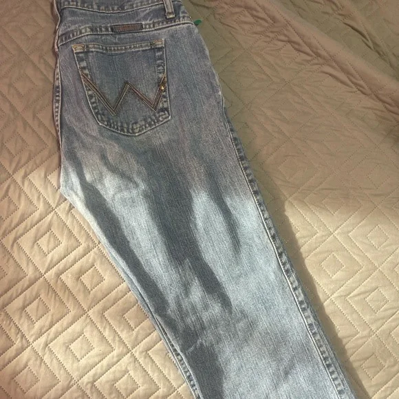 Wrangler Women’s “Cash” Jeans – Size 5/6 x 30 – Classic Fit - Picture 3 of 3